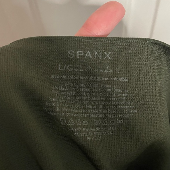 SPANX Leggings Look At Me Now Camo Print Legging Green Size Large - Picture 5 of 5